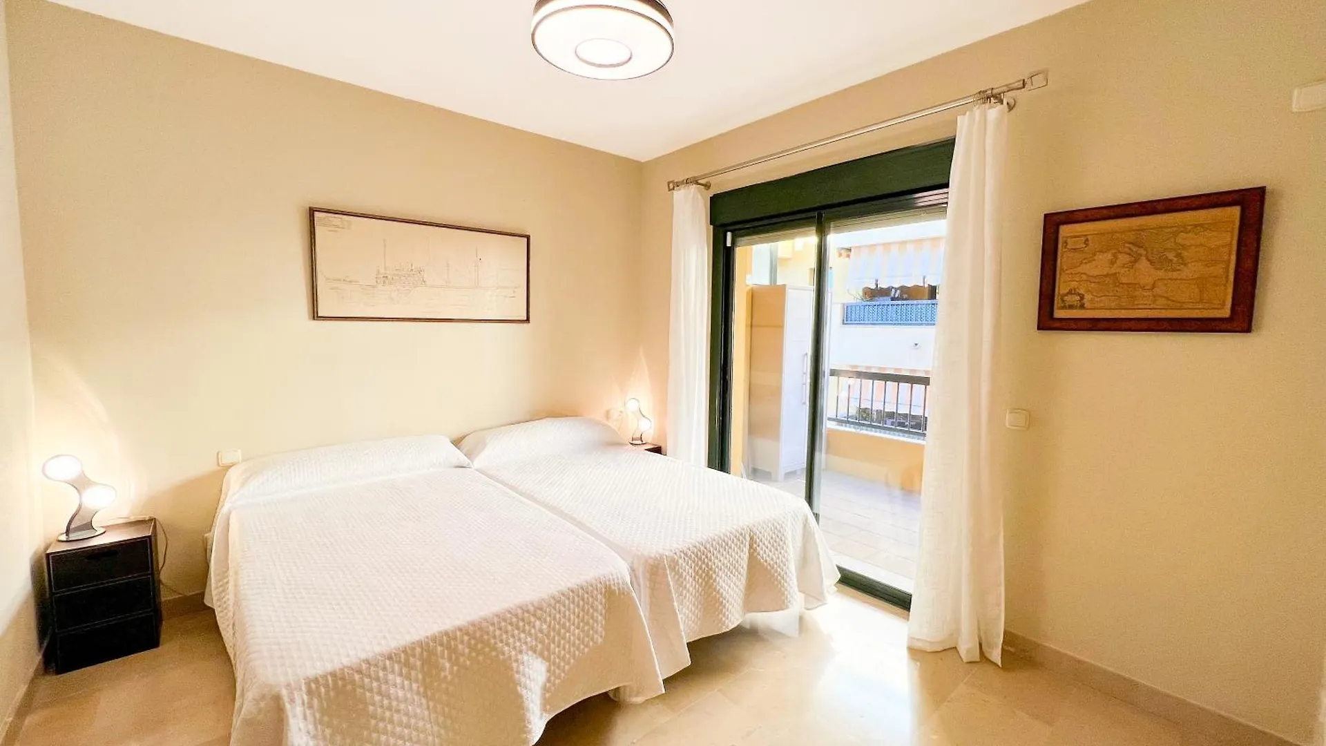 Apartment In San Pedro De Alcantara-Marbella With Private Parking İspanya