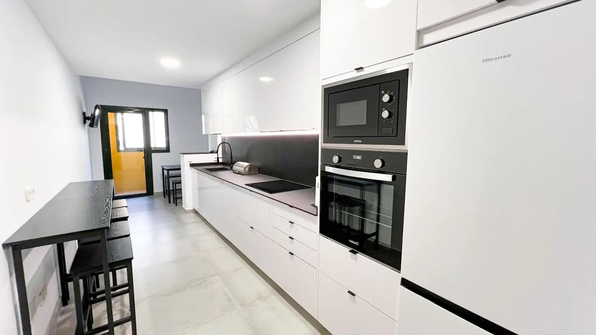 Apartment In San Pedro De Alcantara-Marbella With Private Parking Spanje
